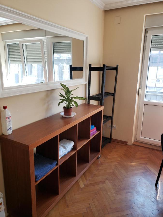 Private Cozy Room 2 With Shared Kitchen In Appartment Beograd Bagian luar foto