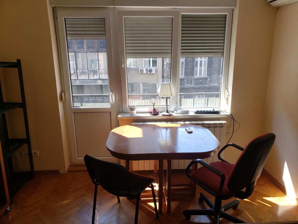 Private Cozy Room 2 With Shared Kitchen In Appartment Beograd Bagian luar foto